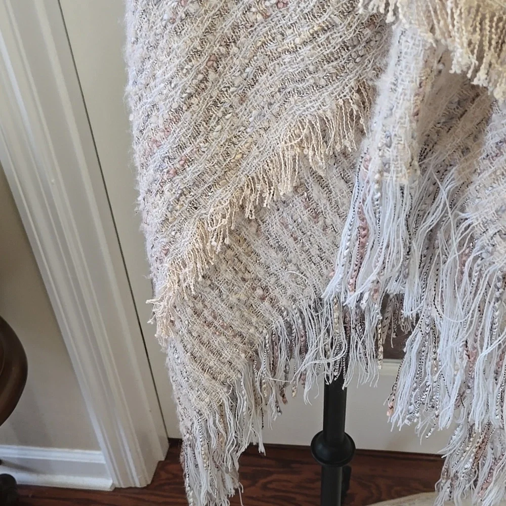 New Directions Belvedere Cream Tan Knit Poncho Fringe Trim Toggle Closure OS NEW